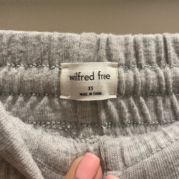 Aritzia Wilfred Free Wide Leg Sweatpants - Picture 3 of 4